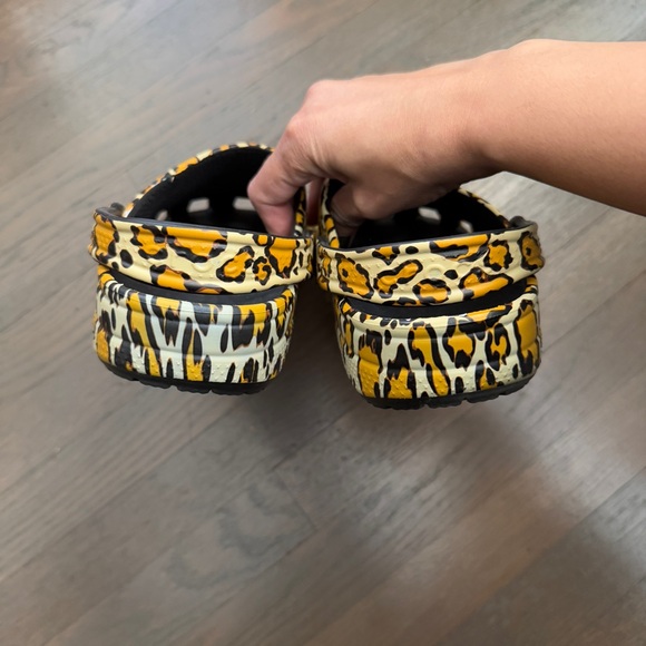 Crocs Disney safari animal print clogs m5 w7 - Picture 3 of 5